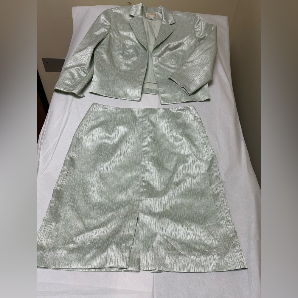 Alberto Makali Two Piece Skirt Suit Vintage 💚